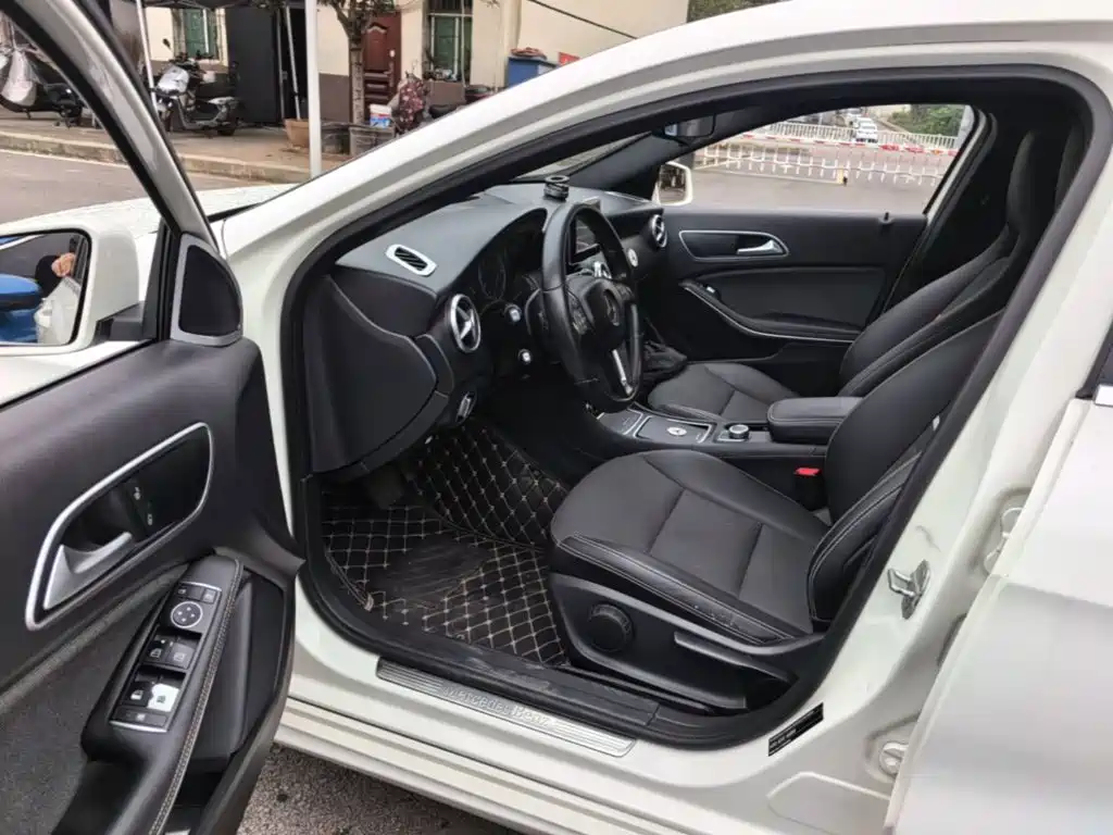 Mercedes-Benz A-Class (Import) — миниатюра 16