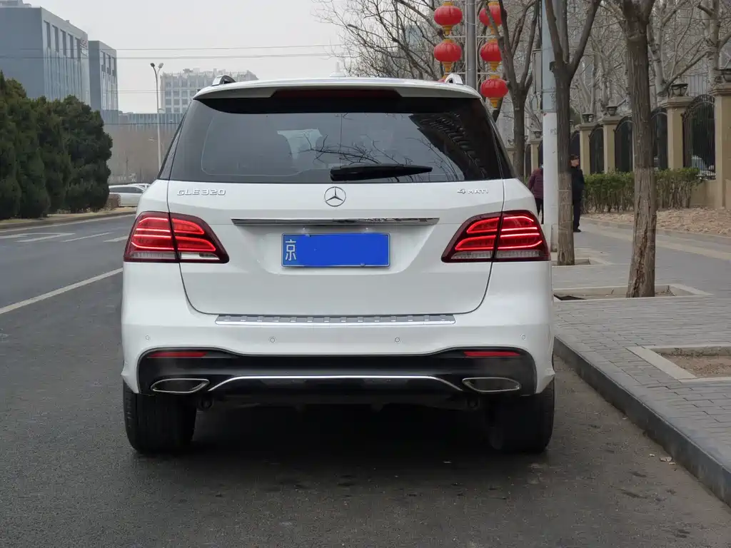 MERCEDES-BENZ GLE