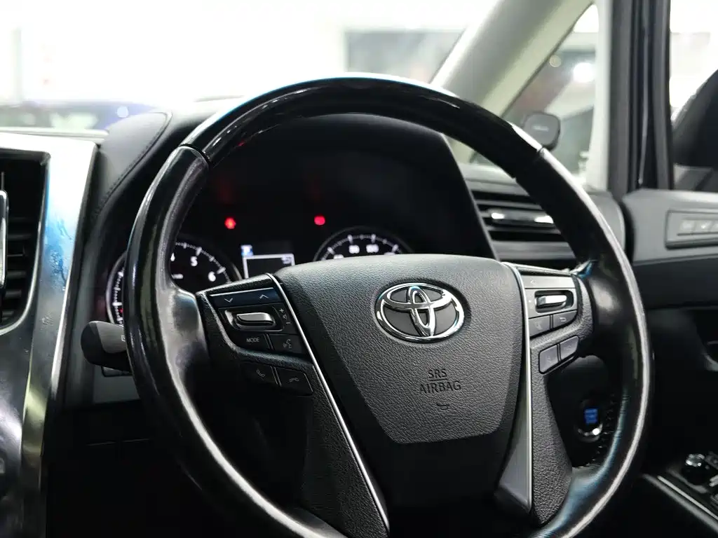 Toyota Alphard 2018 3.5L Luxury