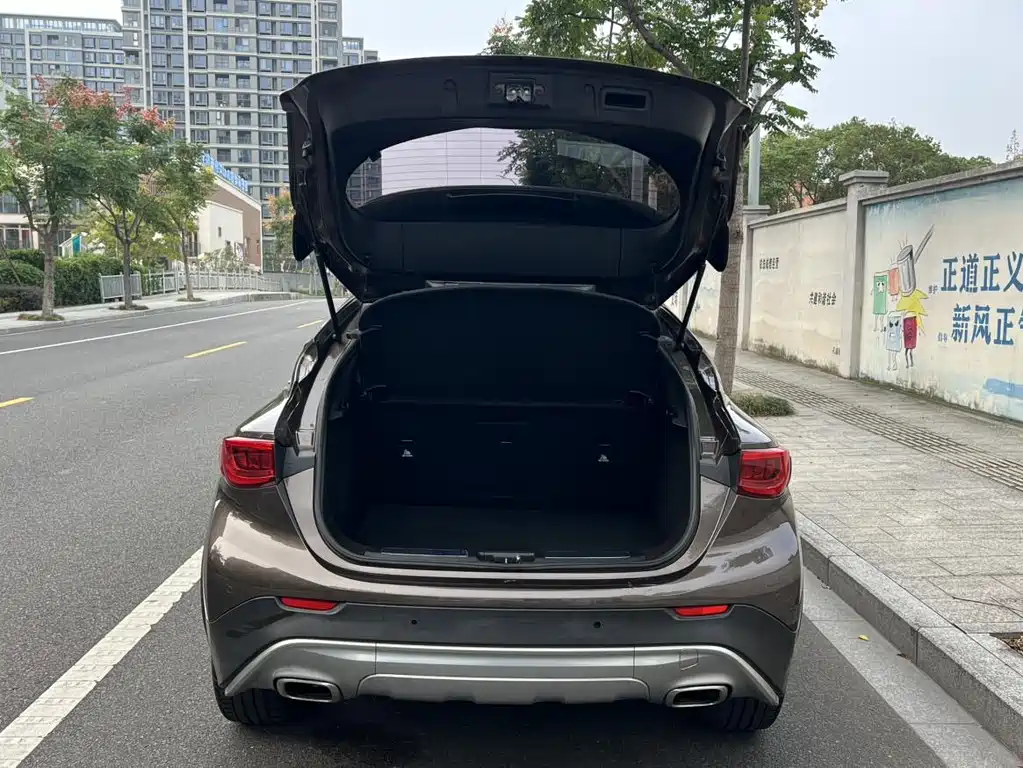 Infiniti QX30 — миниатюра 15