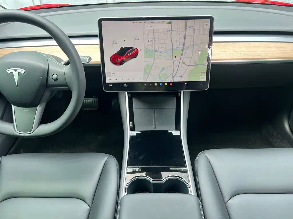 Tesla Model 3 — миниатюра 9