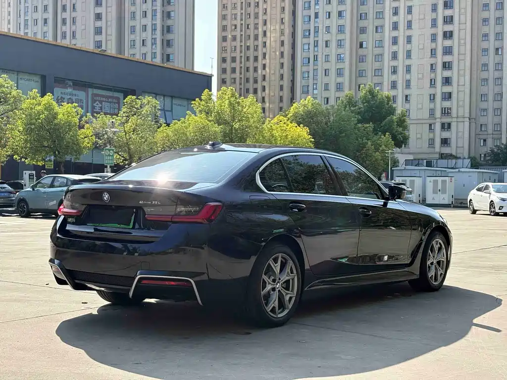 BMW i3 — миниатюра 6