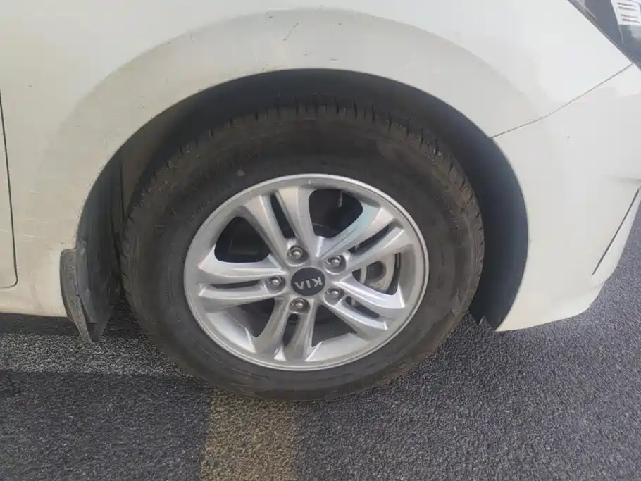 Kia Forte — миниатюра 6