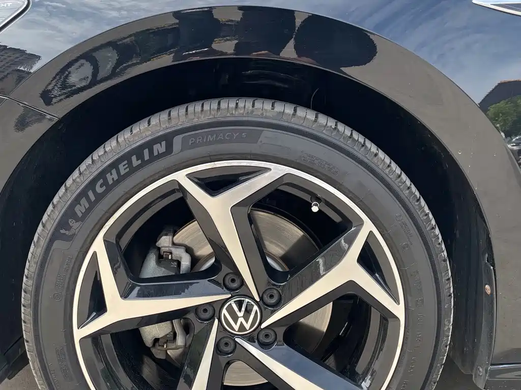 Volkswagen Passat — миниатюра 14