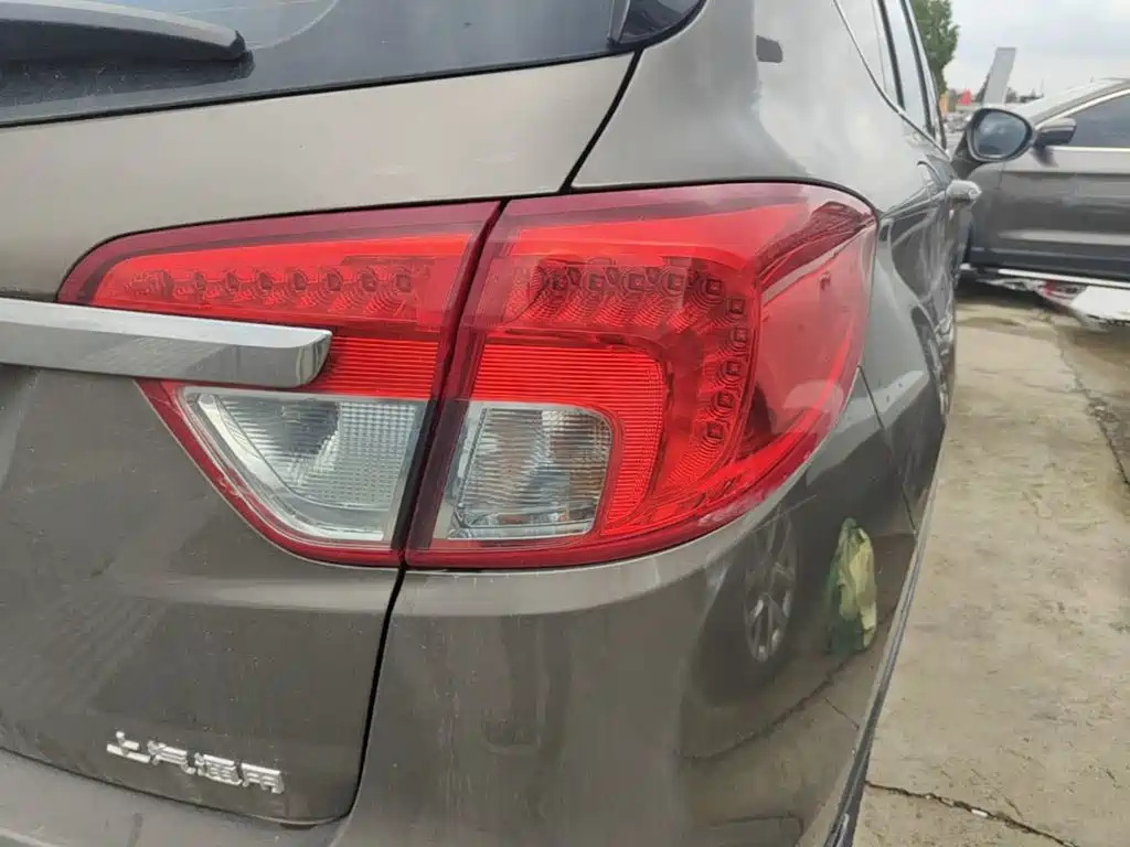 Buick Envision Plus — миниатюра 8