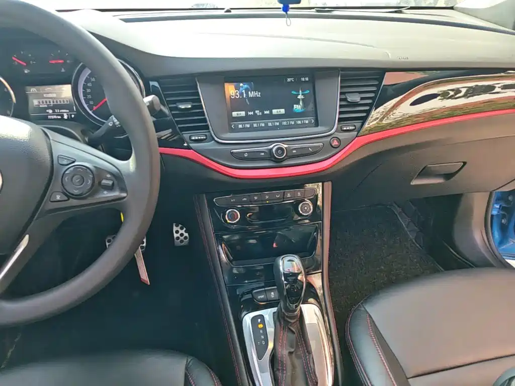 Buick Verano — миниатюра 13