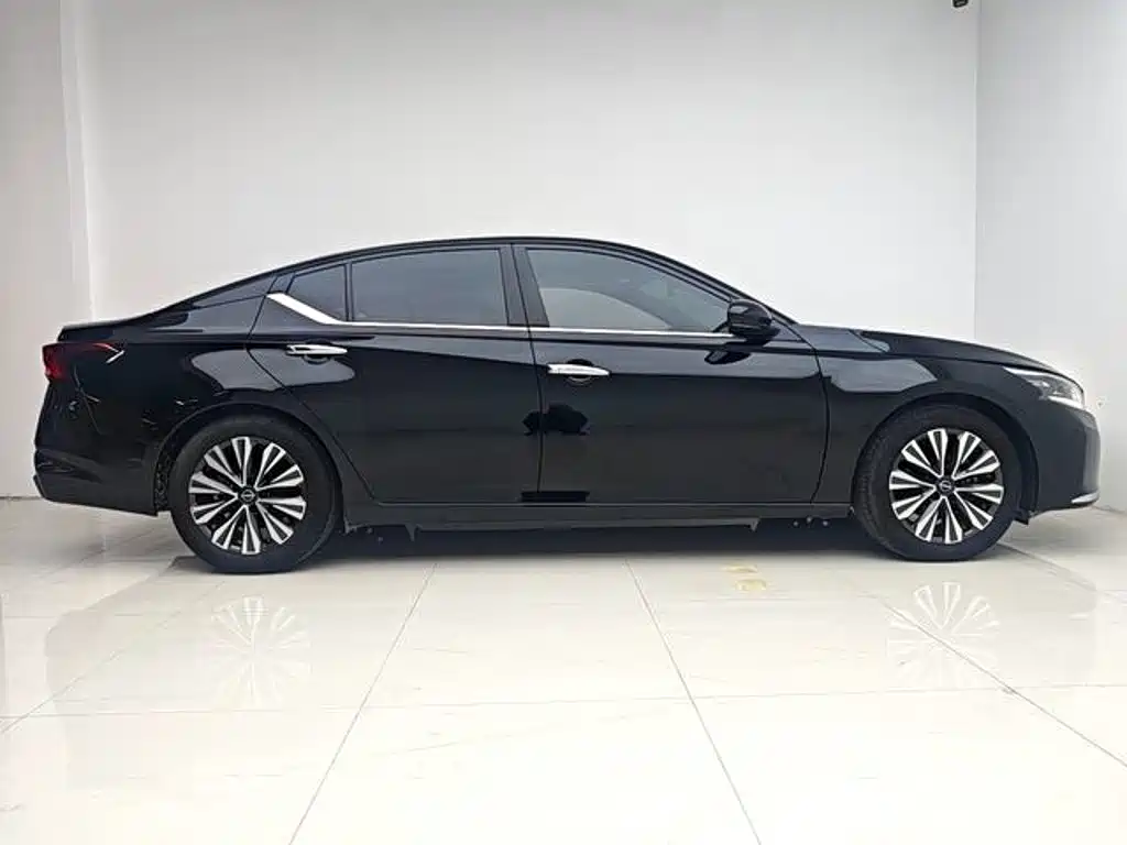 Nissan Teana — миниатюра 6