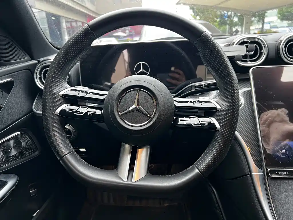Mercedes-Benz C-Class — миниатюра 6