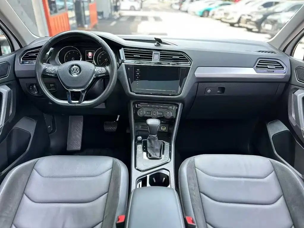 Volkswagen Tiguan L — миниатюра 6