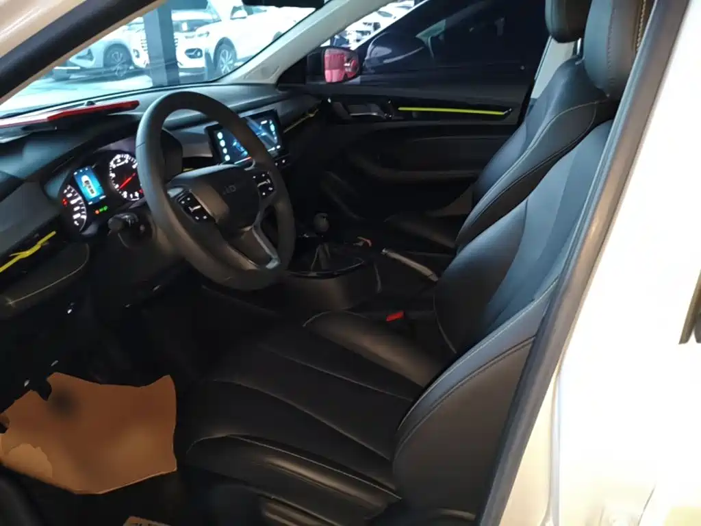 Roewe i5 — миниатюра 15