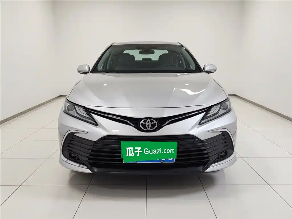 Toyota Camry 2021 2.0G Luxury