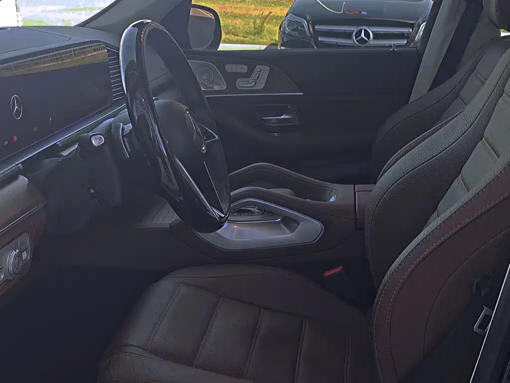 Mercedes-Benz GLS — миниатюра 32