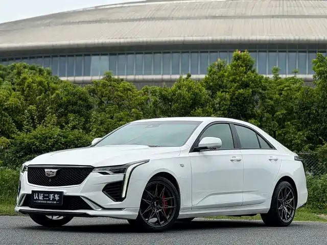 Cadillac CT4