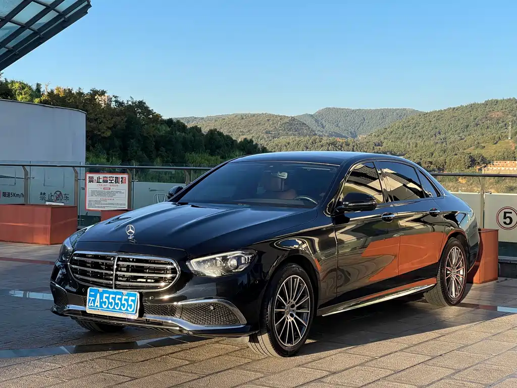 Mercedes-Benz E-Class — миниатюра 3