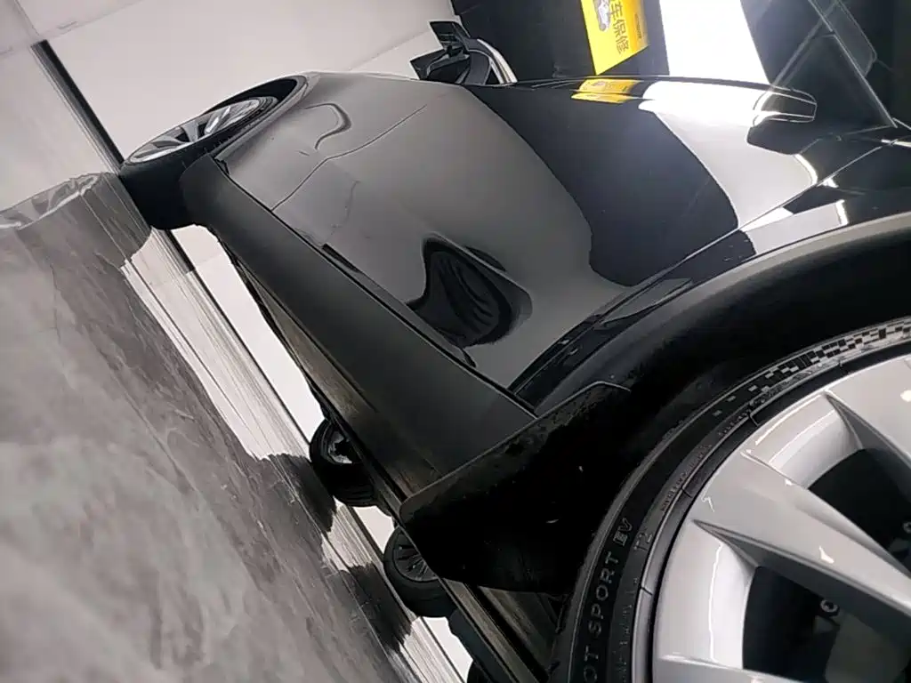 Tesla Model Y — миниатюра 21