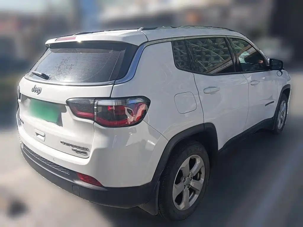 Jeep Compass — миниатюра 4