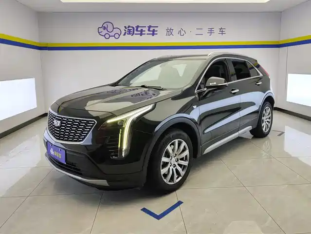 CADILLAC XT4