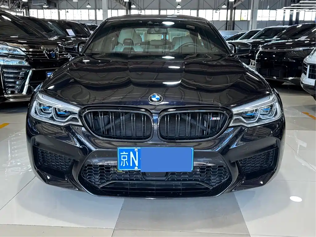 BMW M5 — миниатюра 2