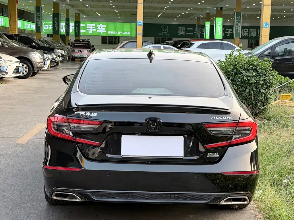 Honda Accord — миниатюра 13