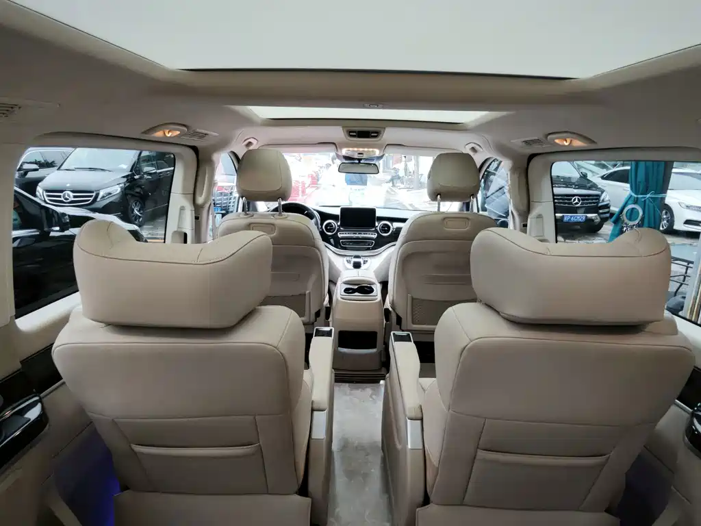 Mercedes-Benz V-Class — миниатюра 13