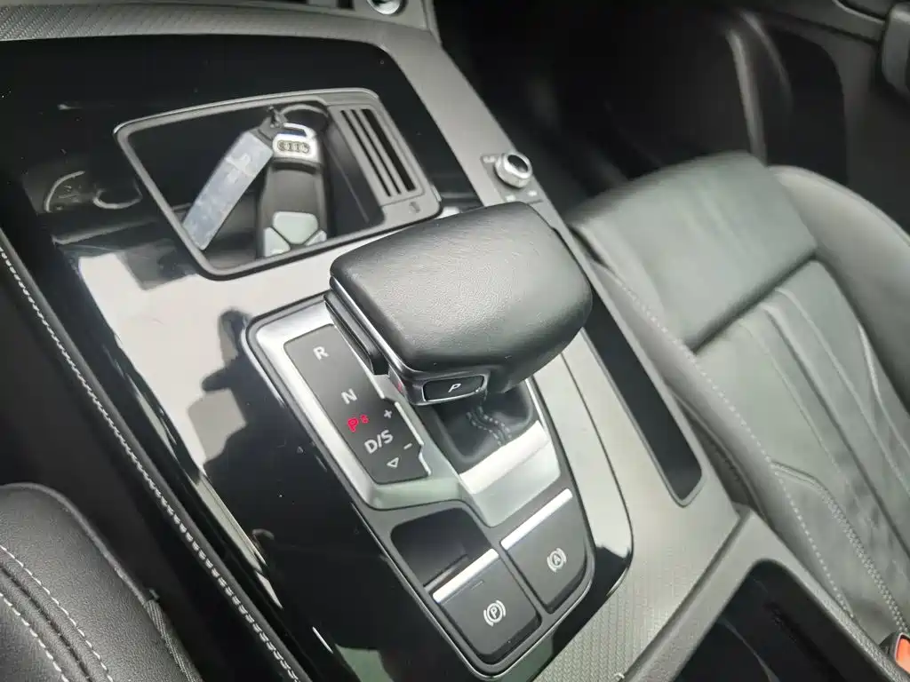 Audi Q5L — миниатюра 13