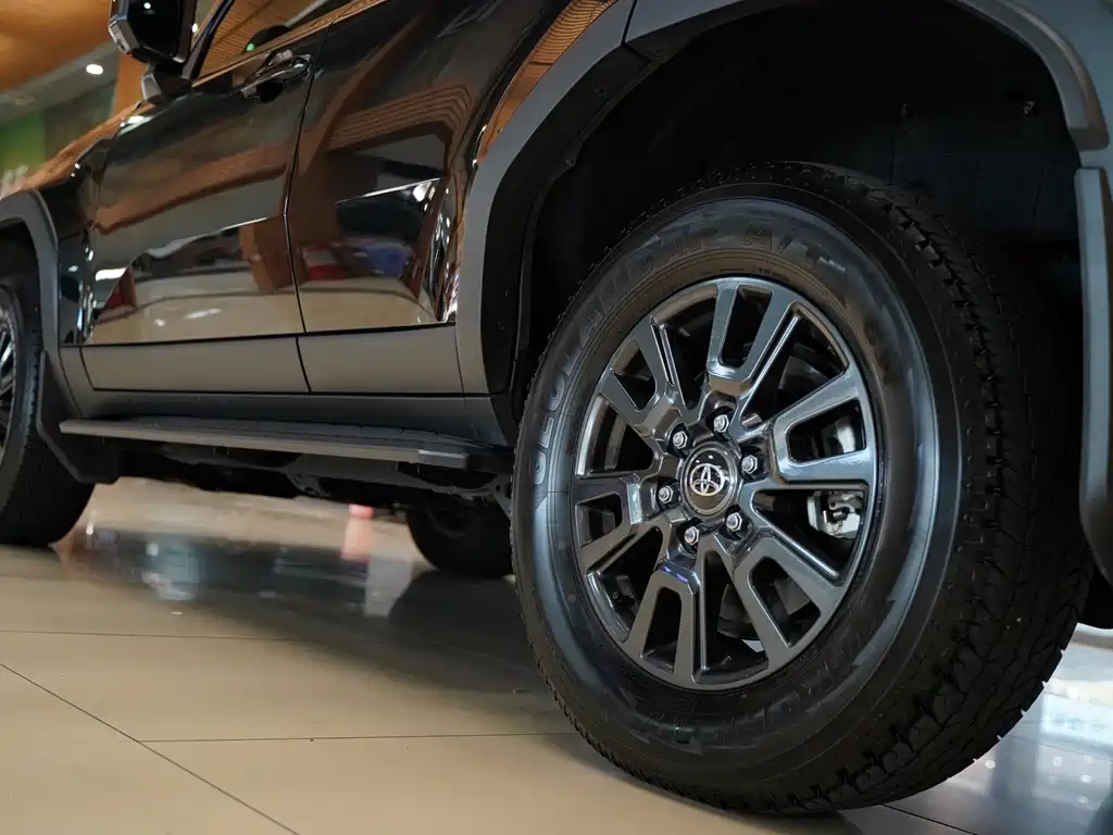 Toyota Prado — миниатюра 6