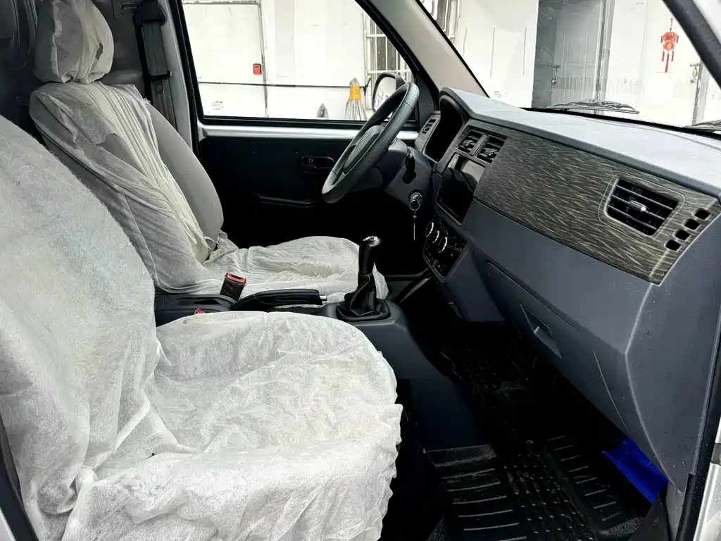 Jinbei X30 2024 1.5L 2/5 мест