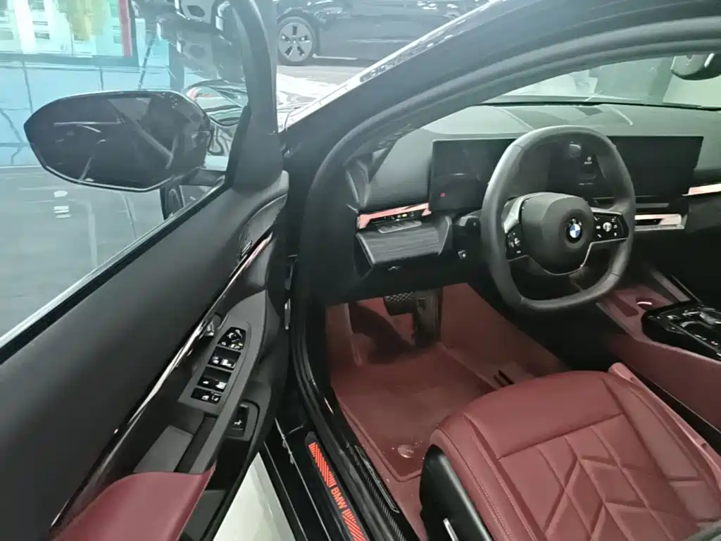 BMW 5 Series — миниатюра 16