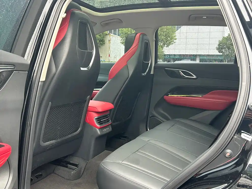 Hongqi Hongqi HS3 — миниатюра 6