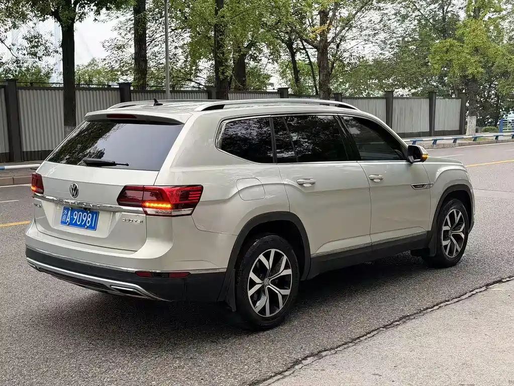 Volkswagen Teramont — миниатюра 9