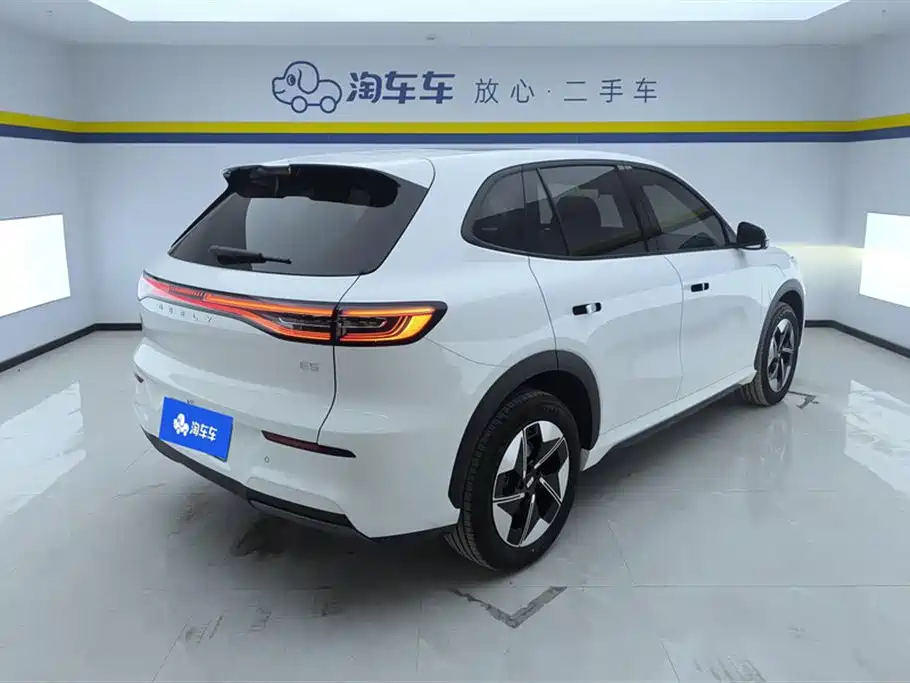 GEELY GALAXY GALAXY E5