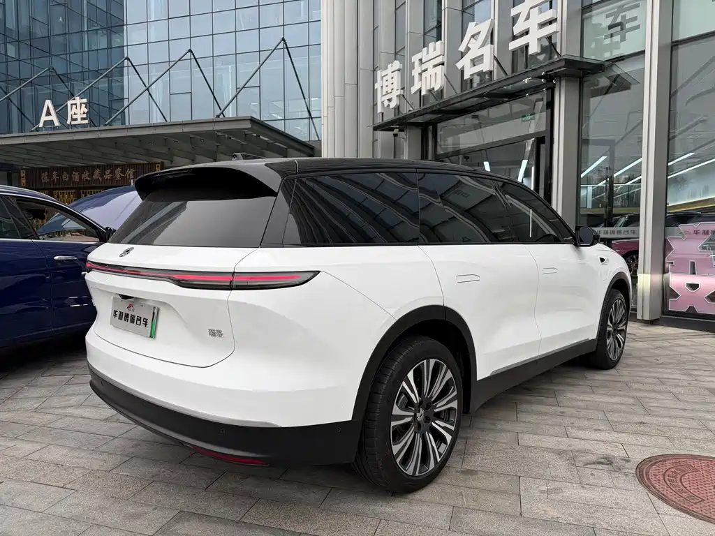 NIO ES8 — миниатюра 13