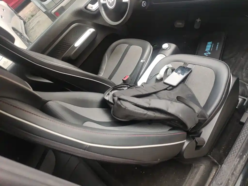 Wuling MINIEV — миниатюра 20