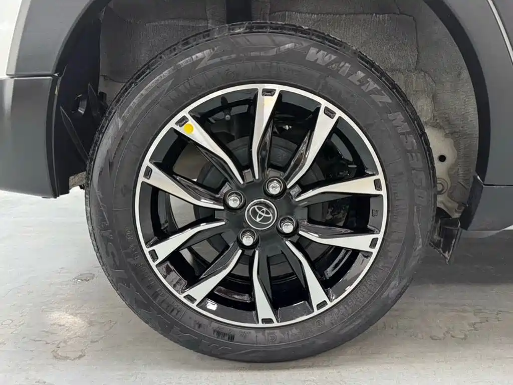 Toyota Yaris L — миниатюра 19