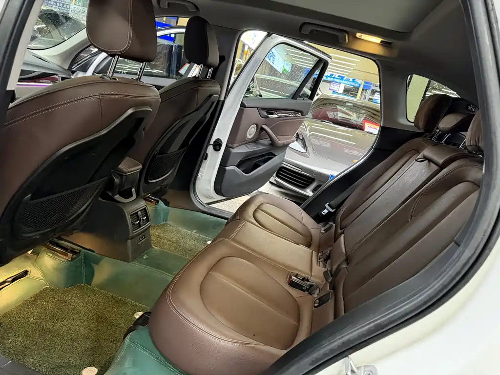 BMW X1 — миниатюра 11