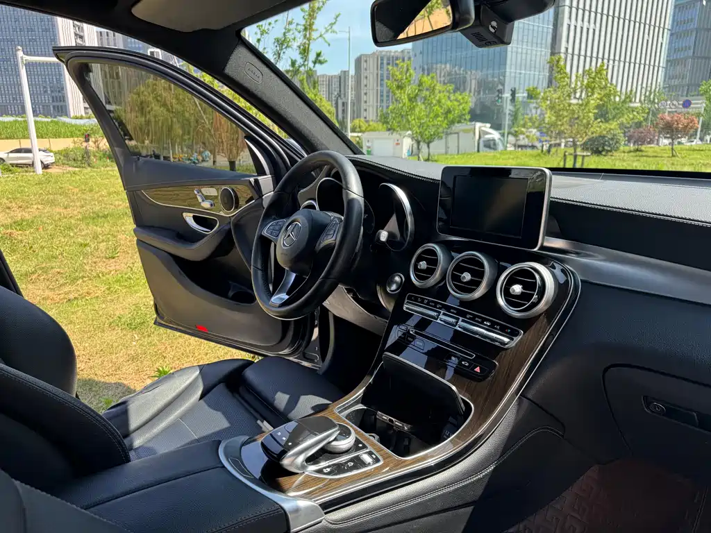 Mercedes-Benz GLC 2019 GLC 260 L 4MATIC Luxury