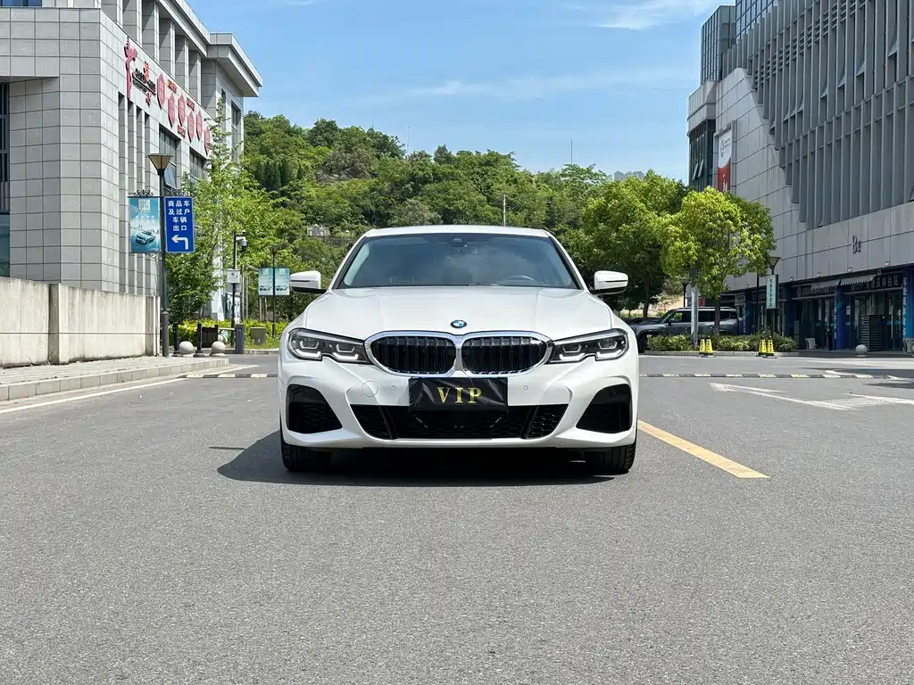 BMW 3 Series 2021