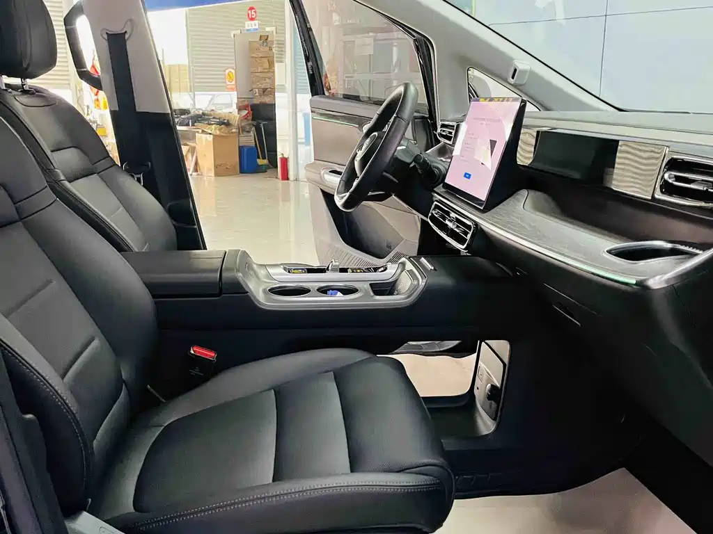 GAC TRUMPCHI E8 NEW ENERGY