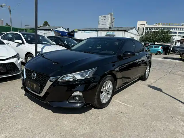 Nissan Teana