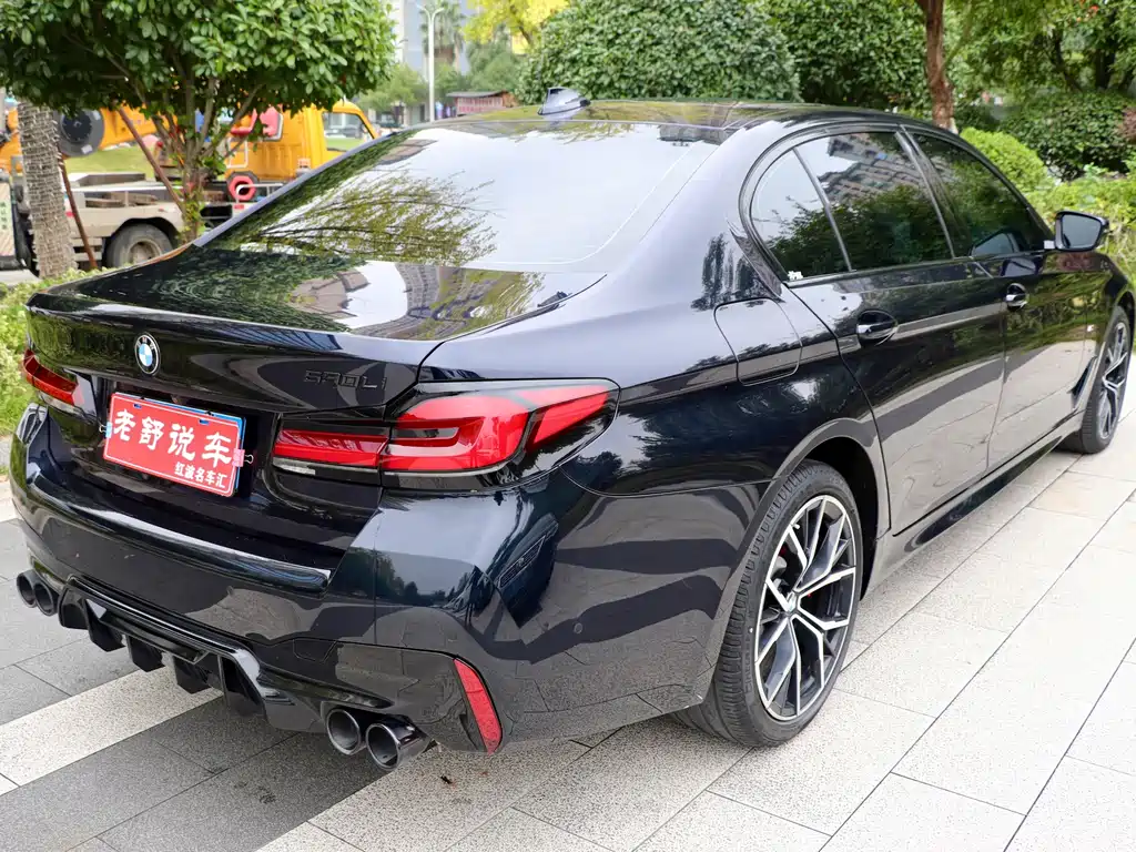 BMW 5 Series — миниатюра 4