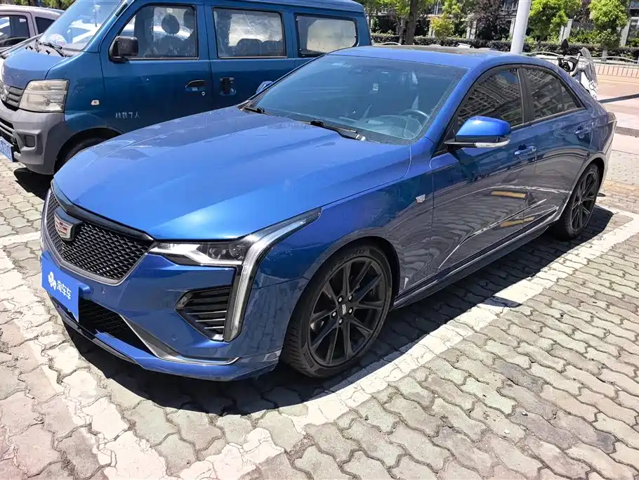 Cadillac CT4 2021