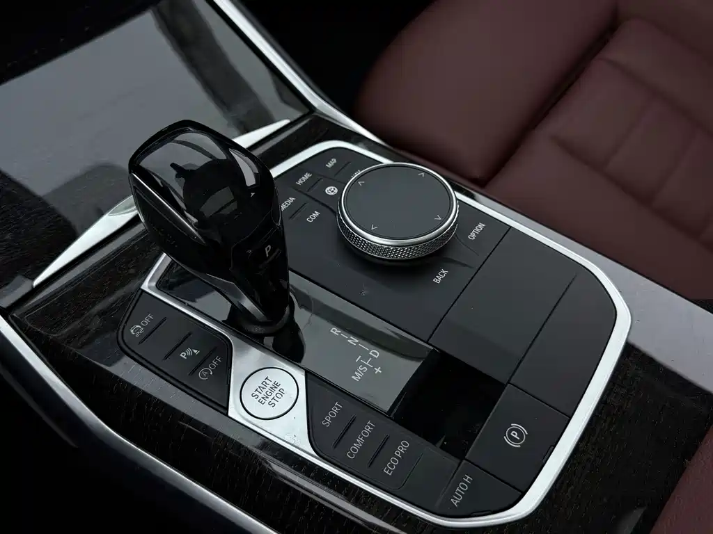 BMW 3 Series — миниатюра 14