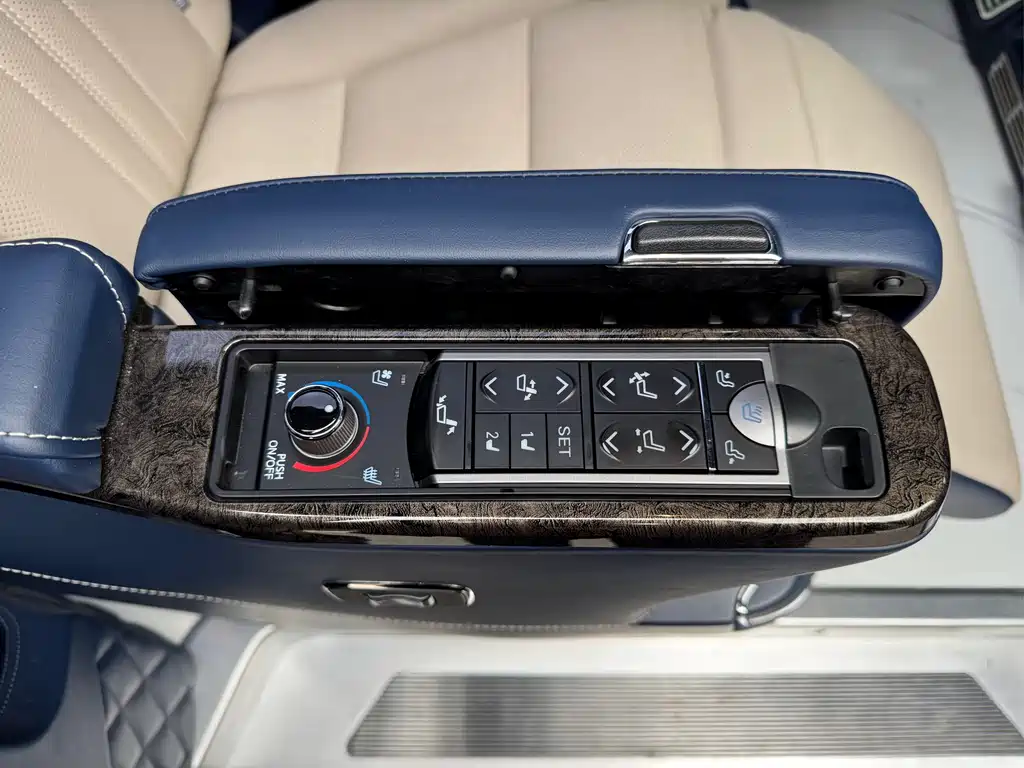 MERCEDES-BENZ V CLASS