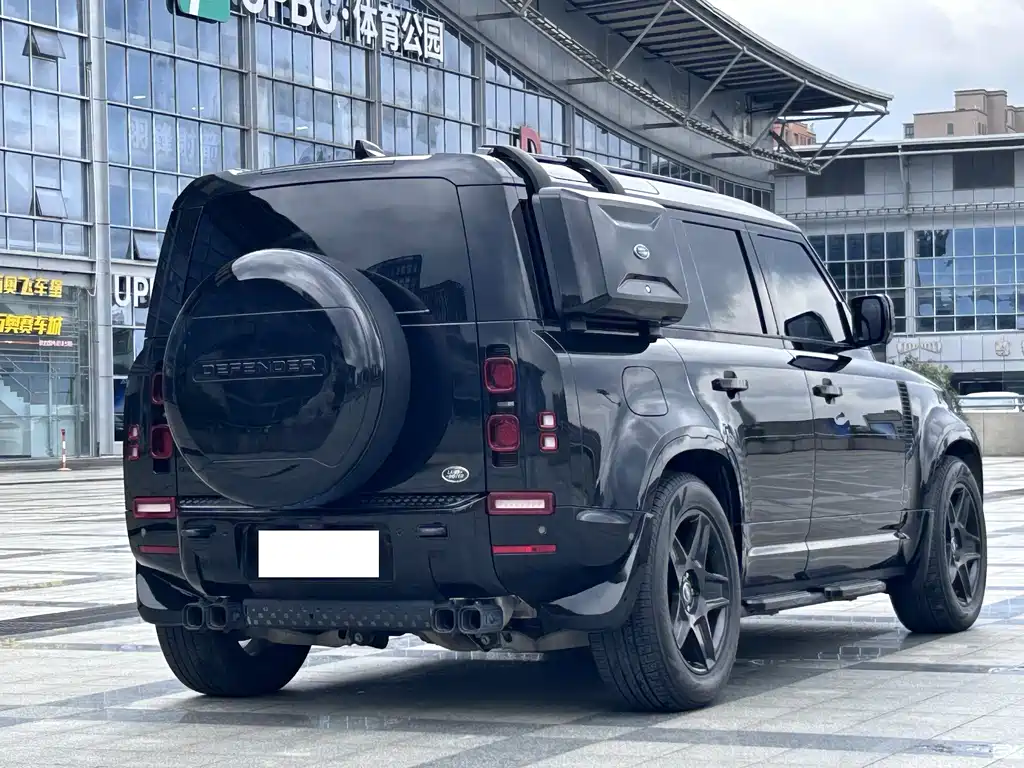 Land Rover Defender — миниатюра 6