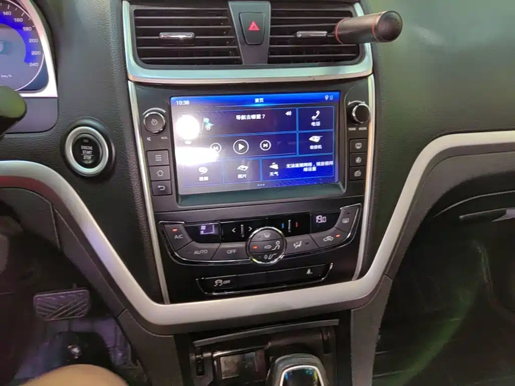 Geely Emgrand — миниатюра 13