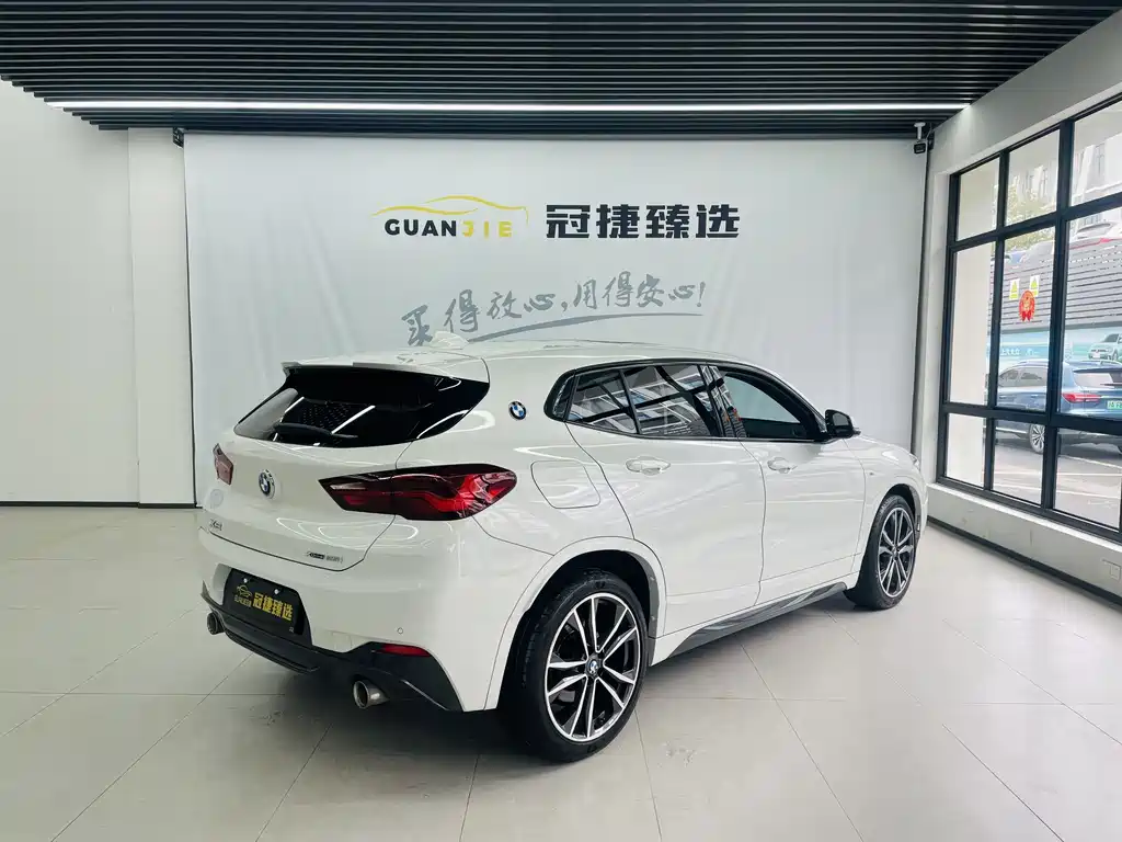 BMW X2