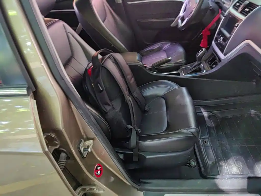 Geely Emgrand — миниатюра 25