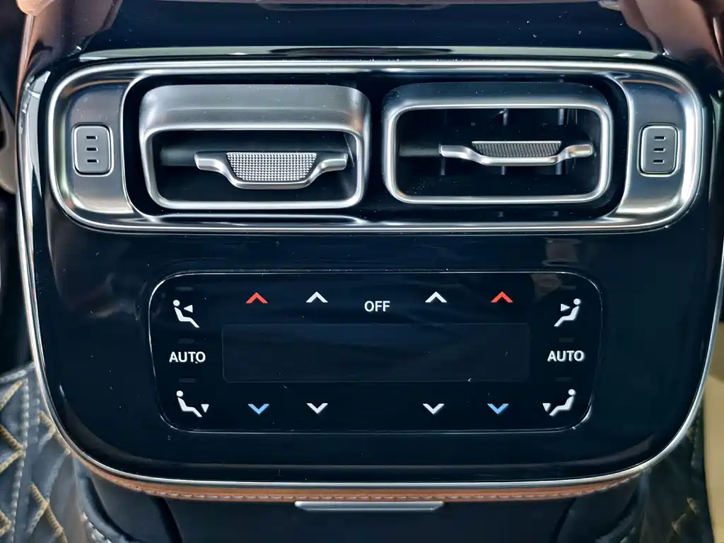 Mercedes-Benz S-Class — миниатюра 11