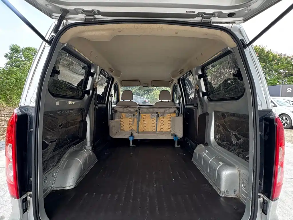 Wuling Hongguang V — миниатюра 11