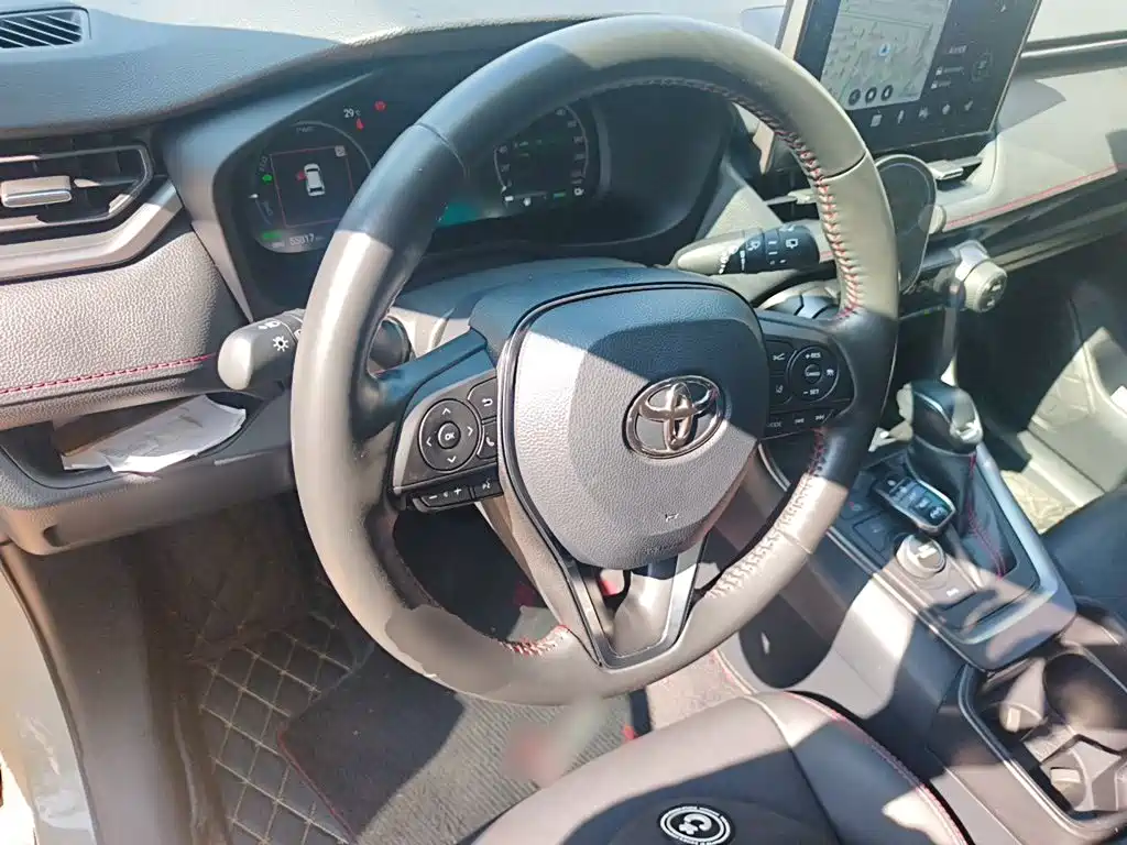 Toyota Wildlander New Energy — миниатюра 6